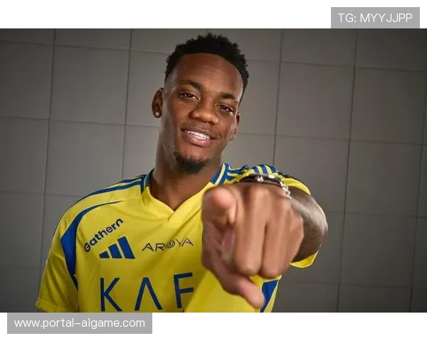 维拉前锋沃特金斯膝盖积水,预计休战数周 维拉前锋沃特金斯膝盖积水,预计休战数周